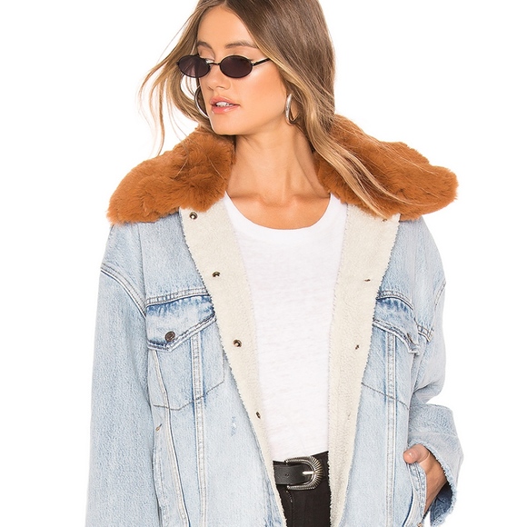 Levi's Jackets & Blazers - Levi's Oversized Sherpa Trucker Jacket
